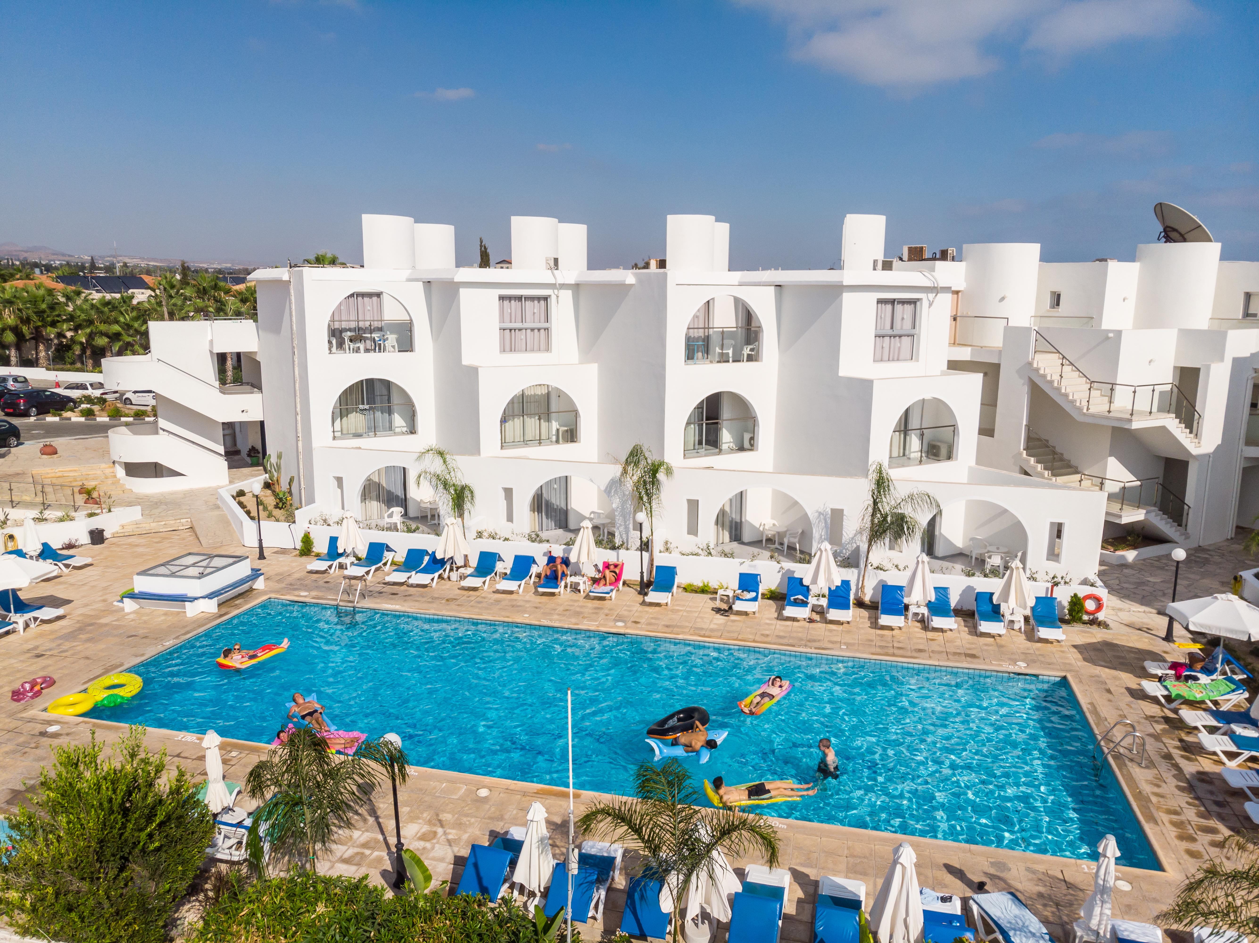 Pandream Hotel Apartments Paphos Extérieur photo