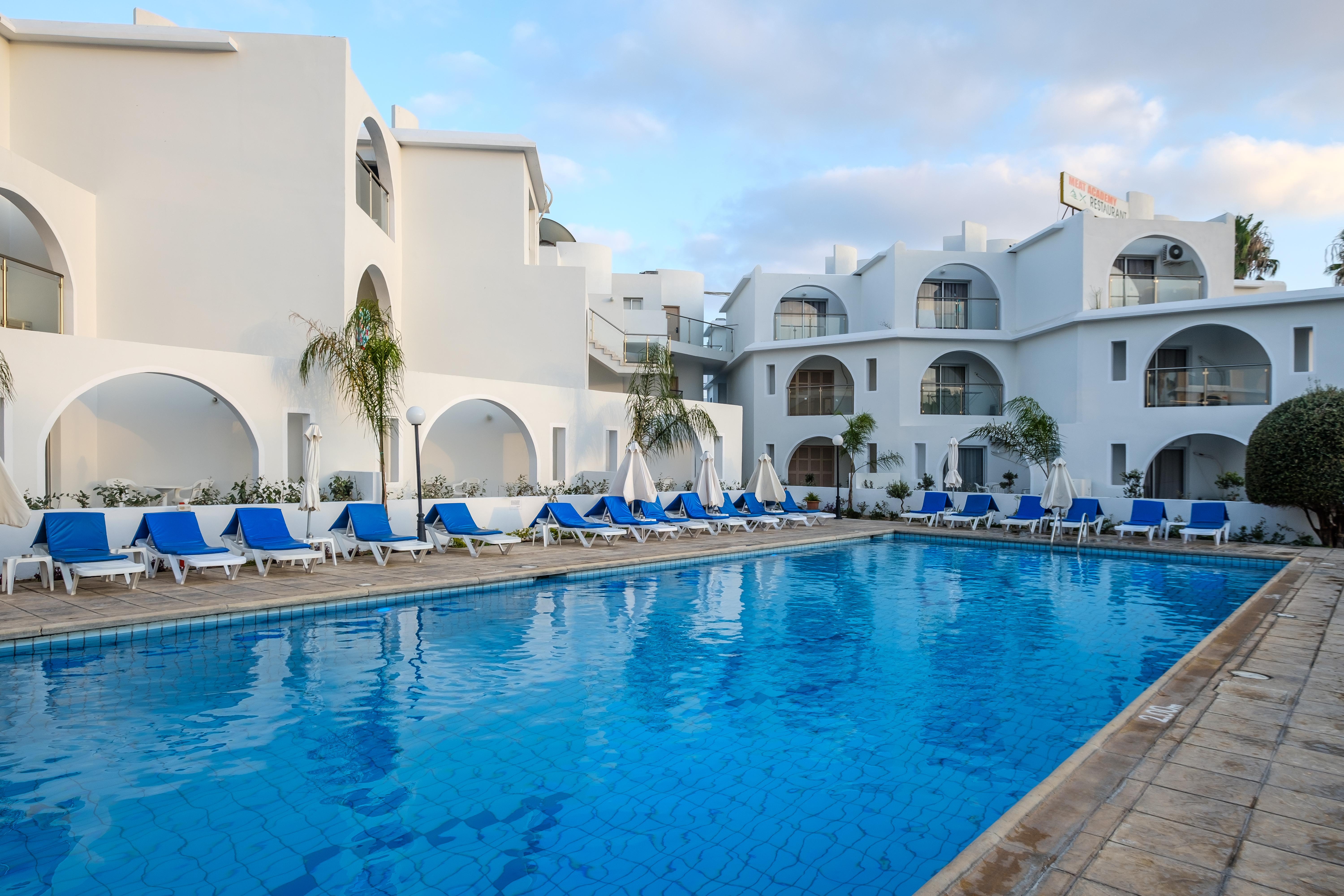 Pandream Hotel Apartments Paphos Extérieur photo