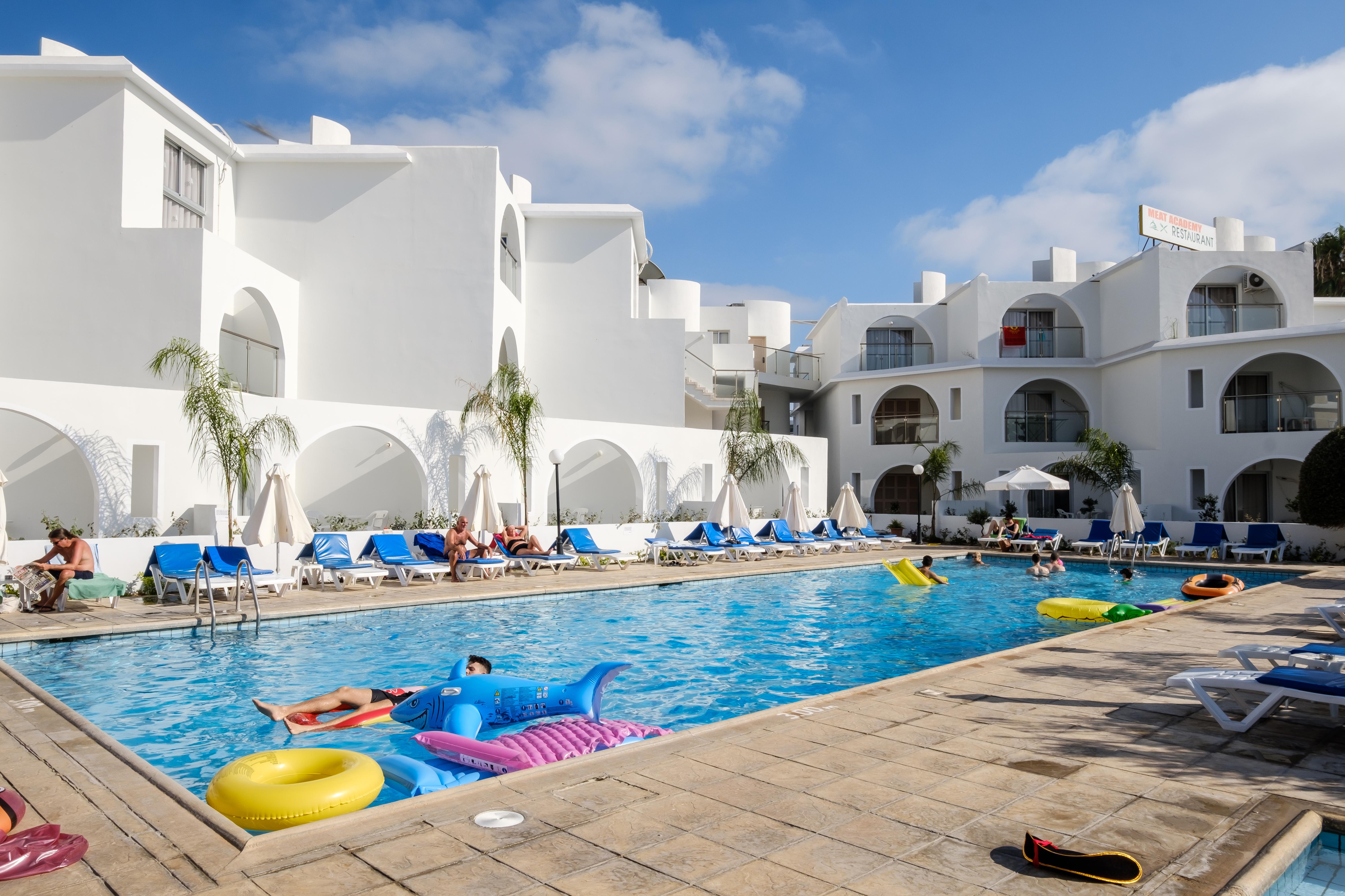 Pandream Hotel Apartments Paphos Extérieur photo