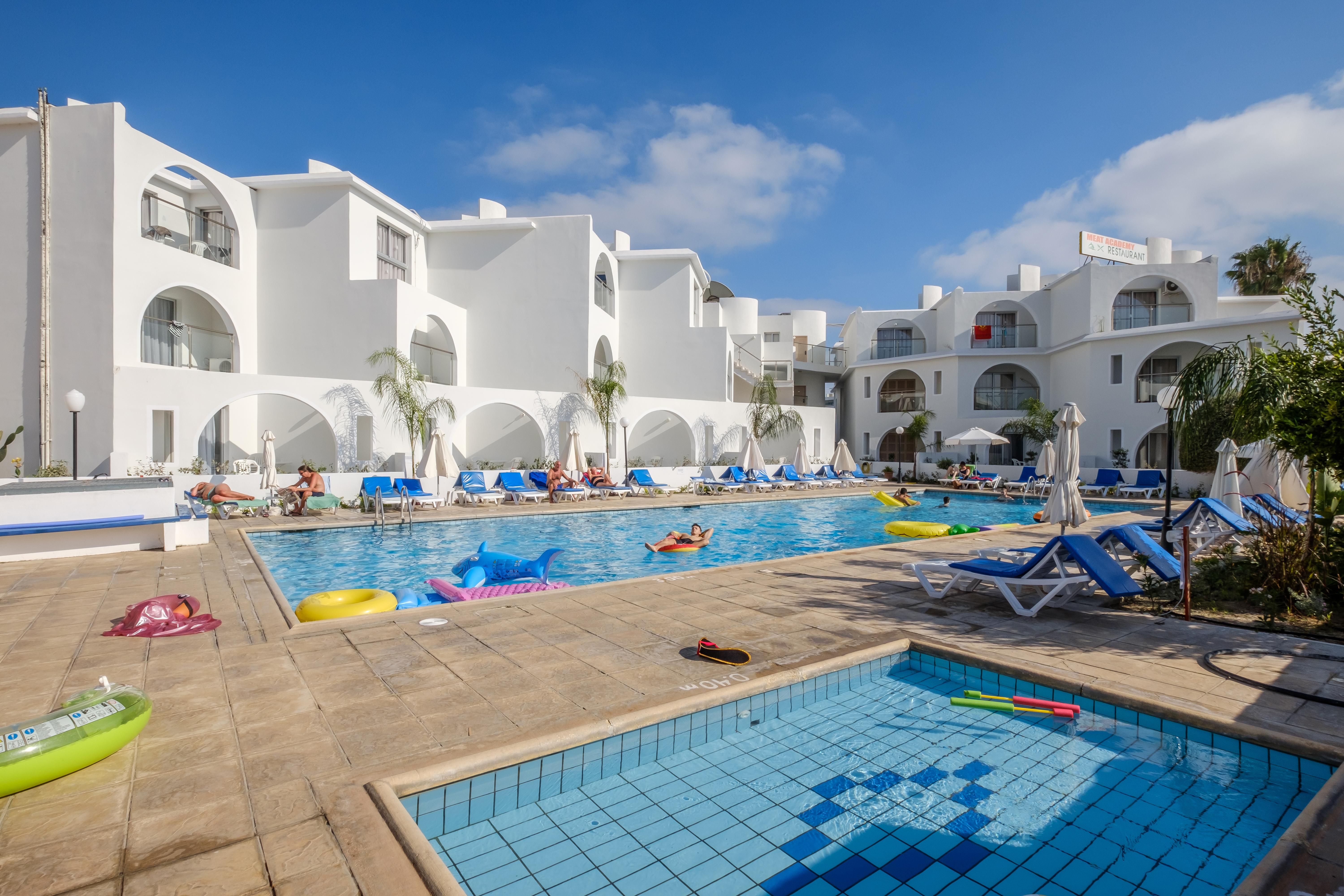 Pandream Hotel Apartments Paphos Extérieur photo