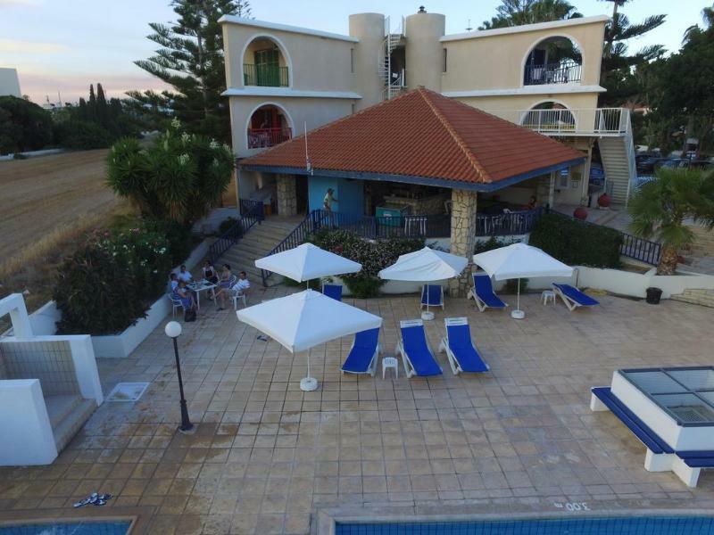 Pandream Hotel Apartments Paphos Extérieur photo
